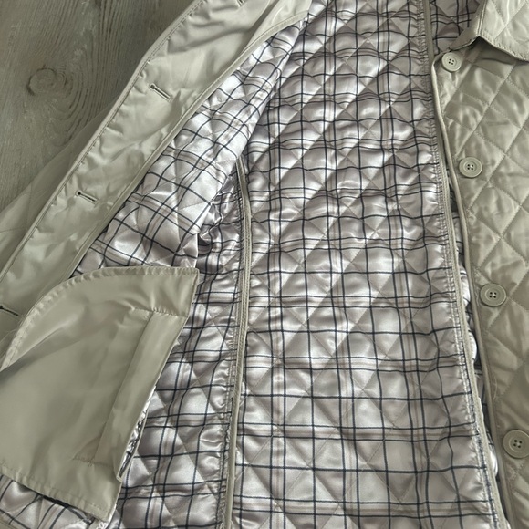 Beige Light Weight Quilted Jacket - Picture 4 of 4